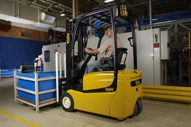 Three wheel forklift | Counterbalance Electric Forklift